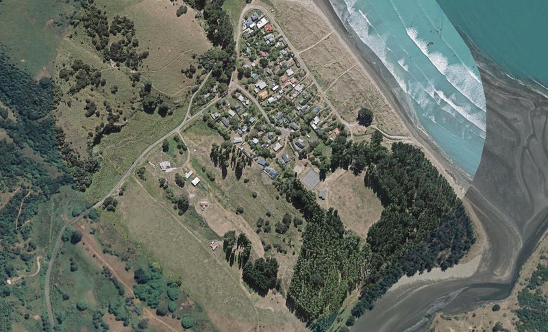 16 Rue De La Mer, Le Bons Bay, Akaroa - Carousel 1