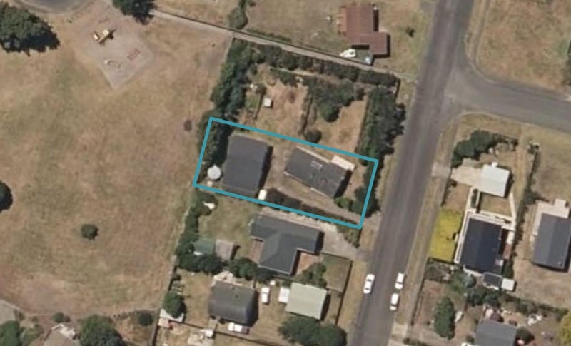 25 Kahukura Avenue, Waitarere Beach, Levin - Carousel 1