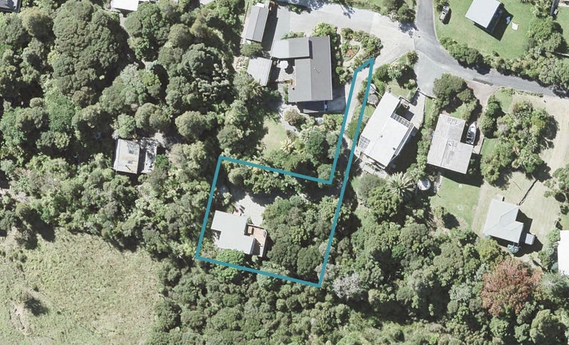 17 Spray Crescent, Leigh, Leigh - Carousel 1