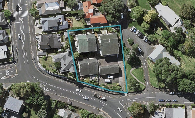 1/66 Victoria Road, Devonport, Auckland - Carousel 1