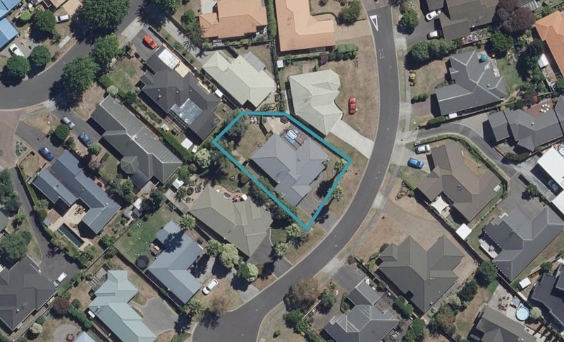4 Chatswood Place, Rototuna, Hamilton - Carousel 1