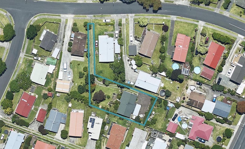 15 Harrisfield Drive, Hairini, Tauranga - Carousel 1