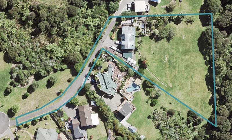 11 Laingrange Place, Laingholm, Auckland - Carousel 1