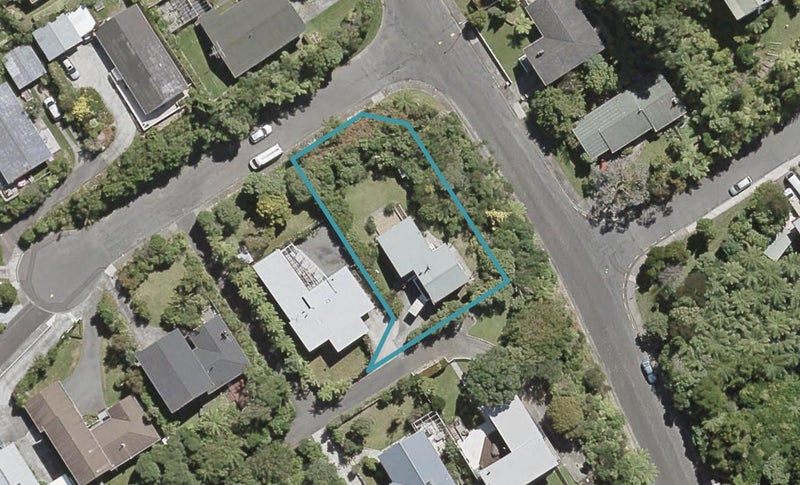 1 Viscount Grove, Kelson, Lower Hutt - Carousel 1