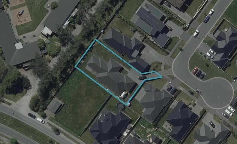 16 Malachy Grove, Aidanfield, Christchurch - Carousel 1