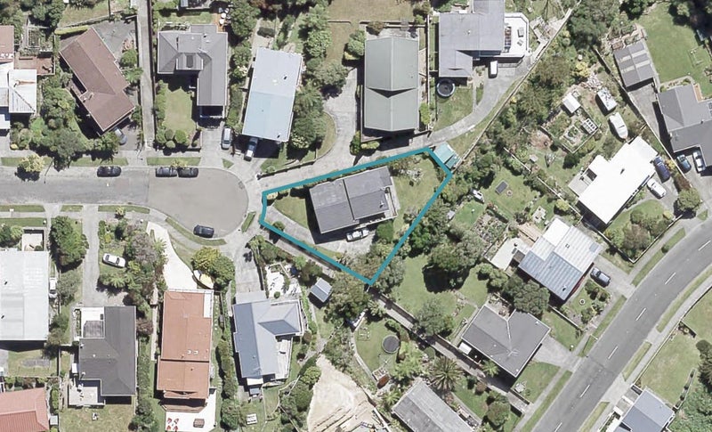 14 Reese Jones Grove, Maungaraki, Lower Hutt - Carousel 1