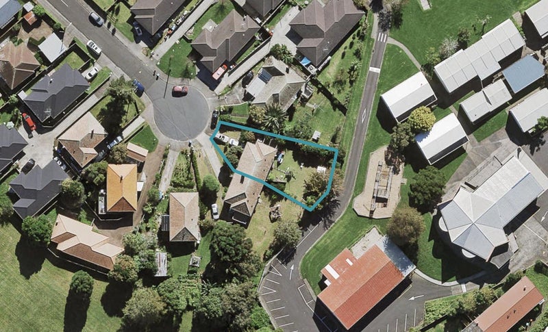 10 Baxter Street, Mount Roskill, Auckland - Carousel 1