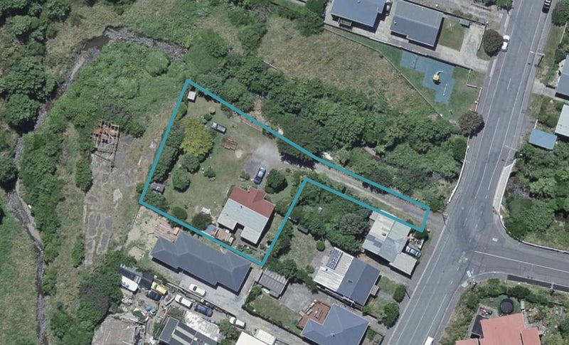 17 Happy Valley Road, Owhiro Bay, Wellington - Carousel 1