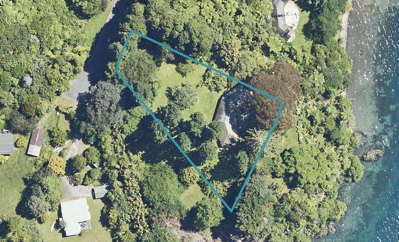 32 Te Toroa Drive, LAKE TARAWERA, ROTORUA - Carousel 1