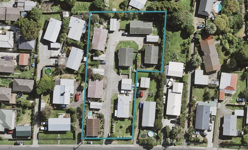 15 Glen Road, Ranui, Auckland - Carousel 1