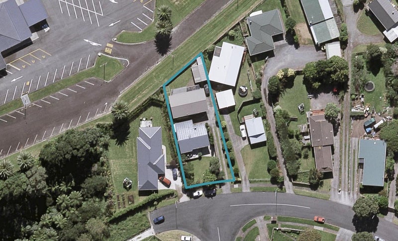 42 Norwich Avenue, Spotswood, New Plymouth - Carousel 1