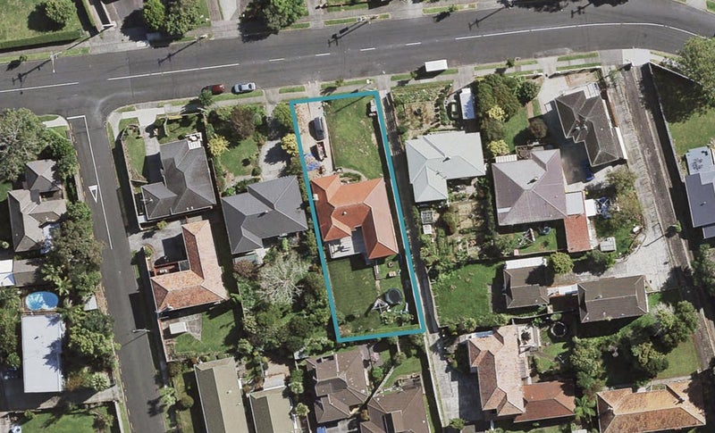37 Grande Vue Road, Hillpark, Auckland - Carousel 1