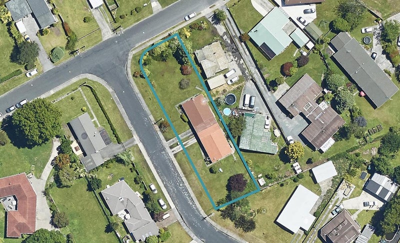 2A Darroch Street, Fairy Springs, Rotorua - Carousel 1