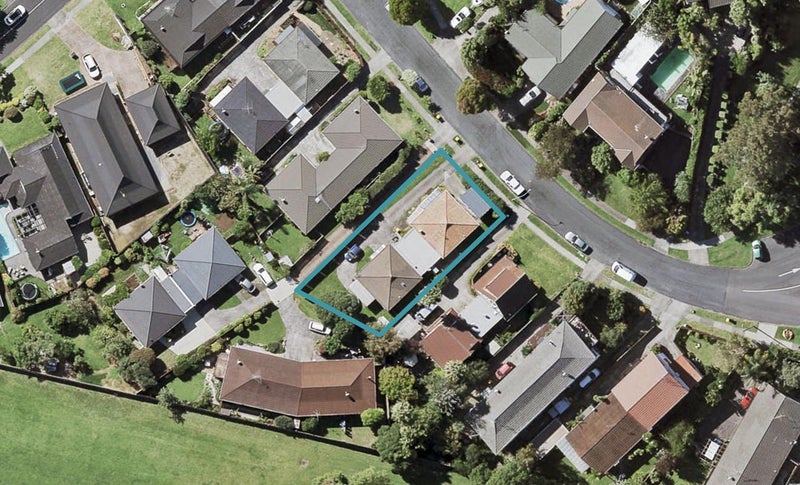 2/11 Rapallo Place, Farm Cove, Auckland - Carousel 1