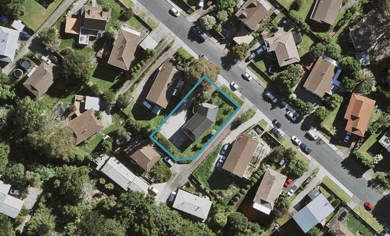 16 Sungrove Rise, Sunnyvale, Auckland - Carousel 1