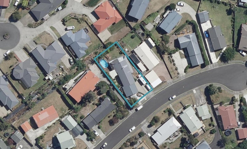 32 Rosehill Place, Nawton, Hamilton - Carousel 1
