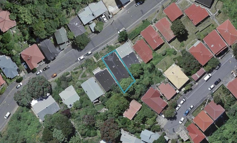 26 Adams Terrace, Aro Valley, Wellington - Carousel 1