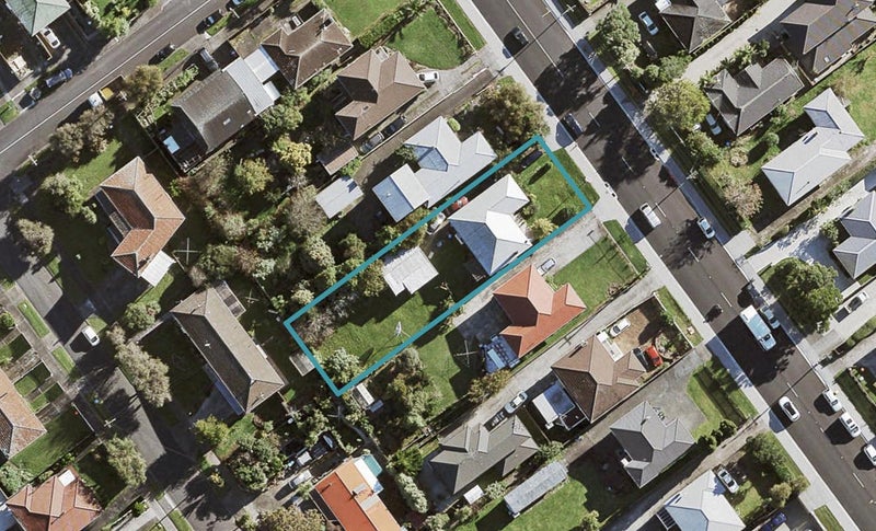 327 Richardson Road, New Windsor, Auckland - Carousel 1