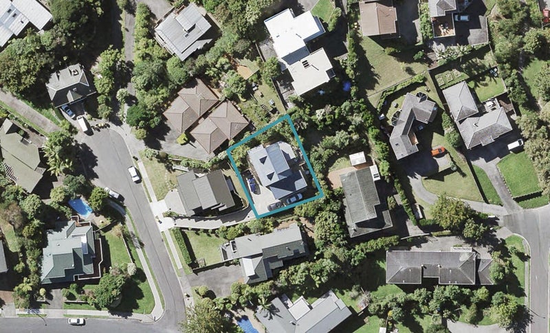 3 Stitchbird Close, Murrays Bay, Auckland - Carousel 1