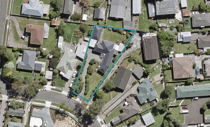 24 Oxford Crescent, Ebdentown, Upper Hutt - Carousel 1