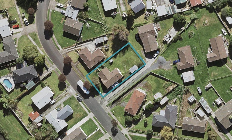 19 Molesworth Place, Mangere, Auckland - Carousel 1
