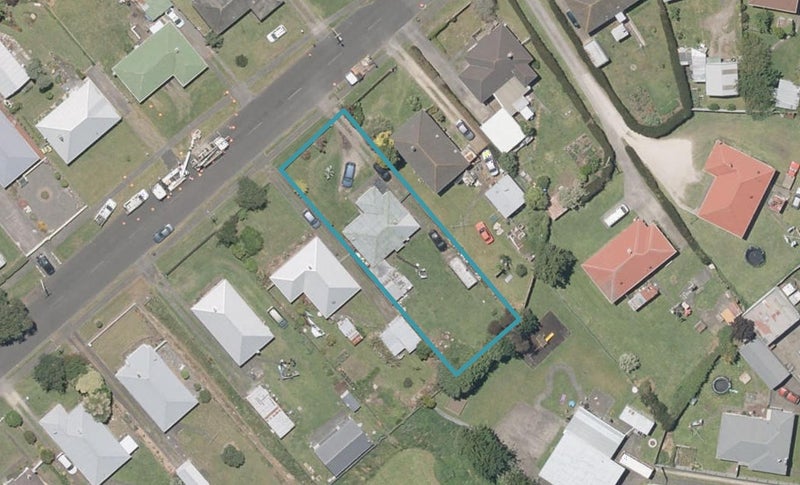 16 Hinemoa Street, Whanganui East, Whanganui - Carousel 1