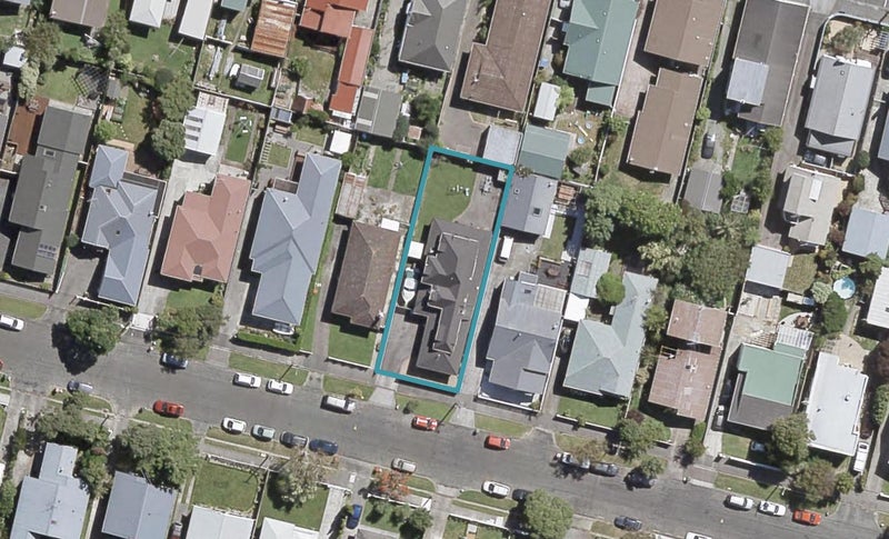 43 Cudby Street, Woburn, Lower Hutt - Carousel 1