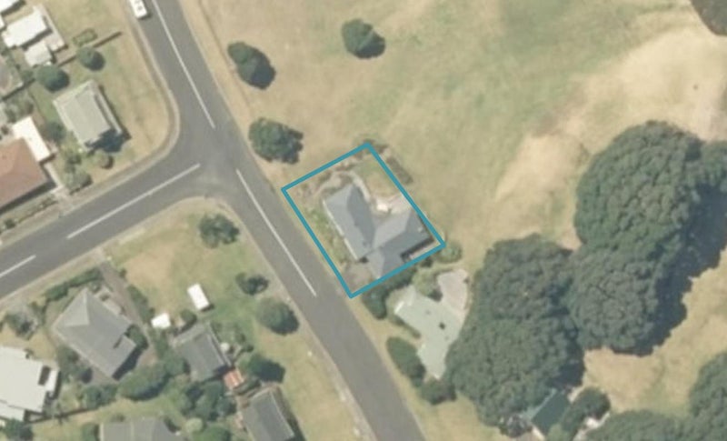 136 Oratia Place, Onemana, Whangamatā - Carousel 1