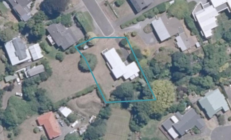 17 Crowther Terrace, Waipahihi, Taupō - Carousel 1
