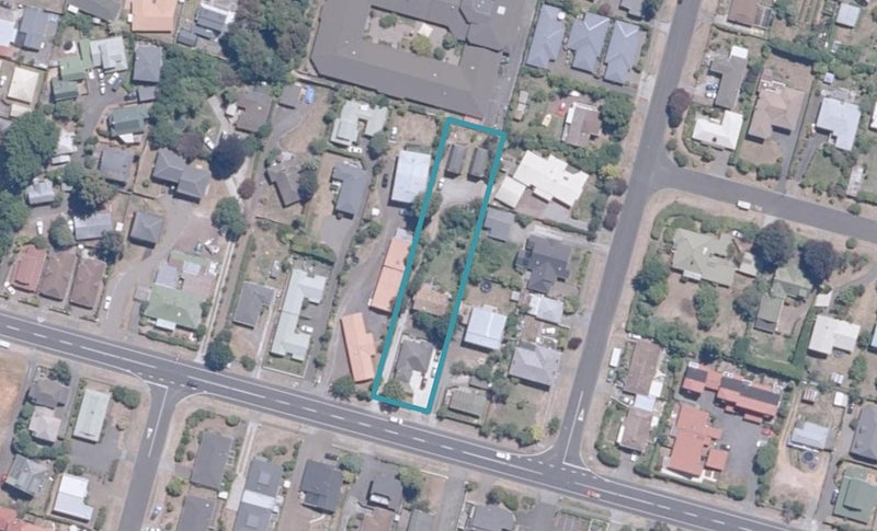 1/142 Te Heuheu Street, Taupo, Taupō - Carousel 1