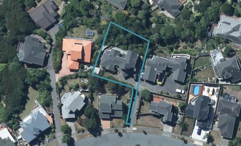 10 Sailmaker Close, Whitby, Porirua - Carousel 1