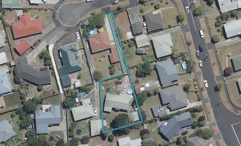 12 Casper Street, Fairfield, Hamilton - Carousel 1
