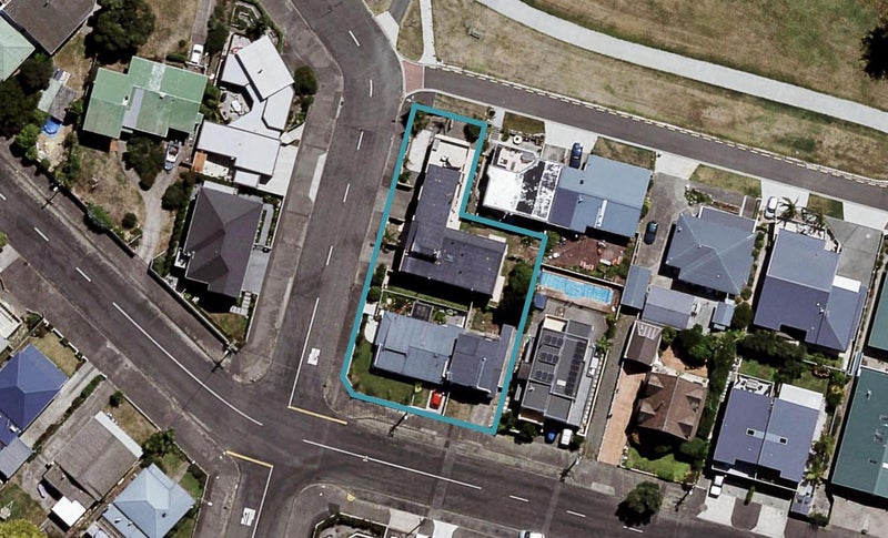 17 Charles Street, Westshore, Napier - Carousel 1