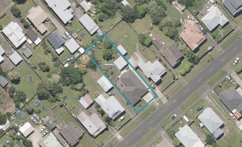 11 Talbot Street, Whanganui East, Whanganui - Carousel 1