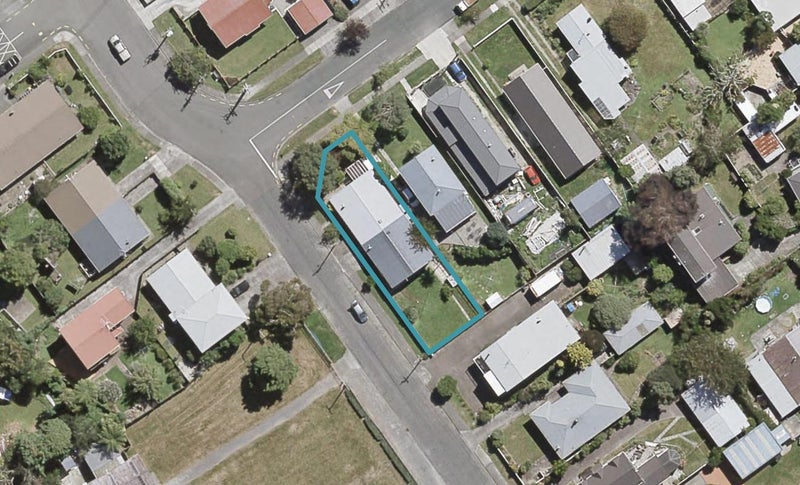 1/1 Carter Street, Belmont, Lower Hutt - Carousel 1