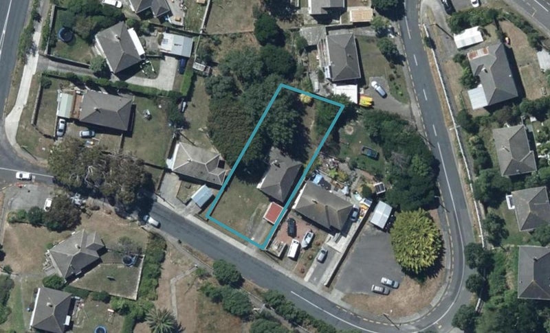 5 Downes Street, Titahi Bay, Porirua - Carousel 1