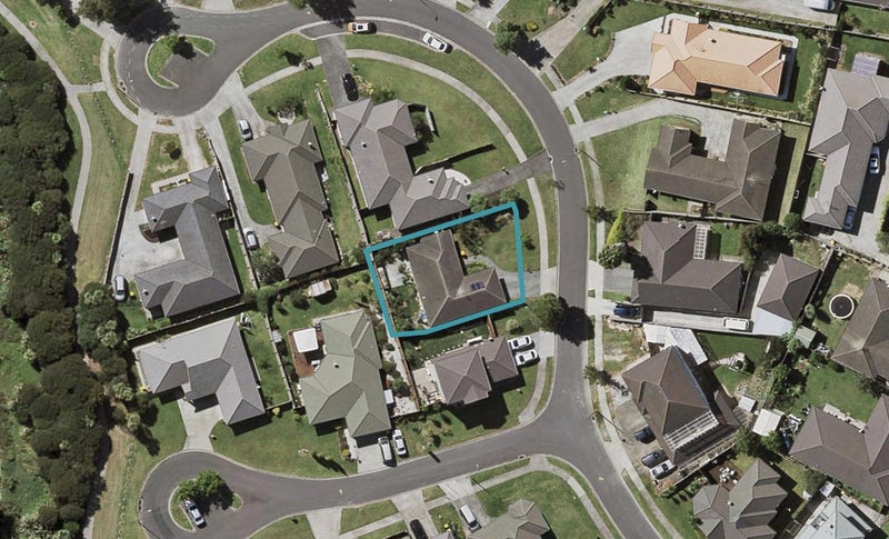 6 Teelin Place, Flat Bush, Auckland - Carousel 1