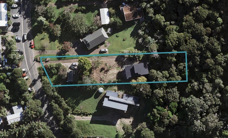 1 Erua Road, Ostend, Waiheke Island - Carousel 1