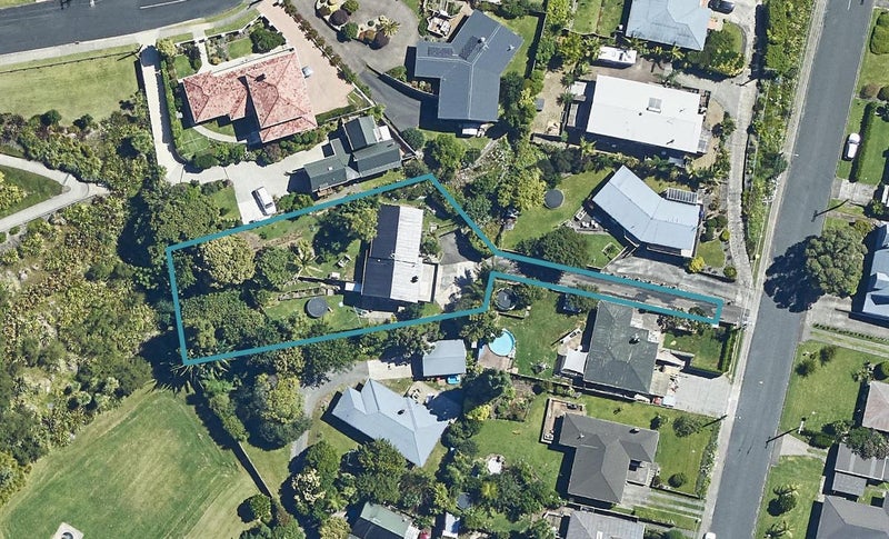 22 Landscape Road, Otumoetai, Tauranga - Carousel 1