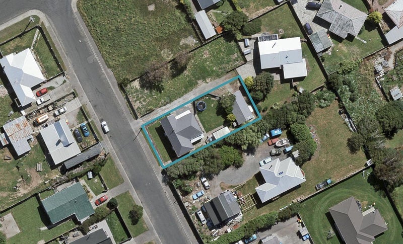 12 Humber Street, Clifton, Invercargill - Carousel 1
