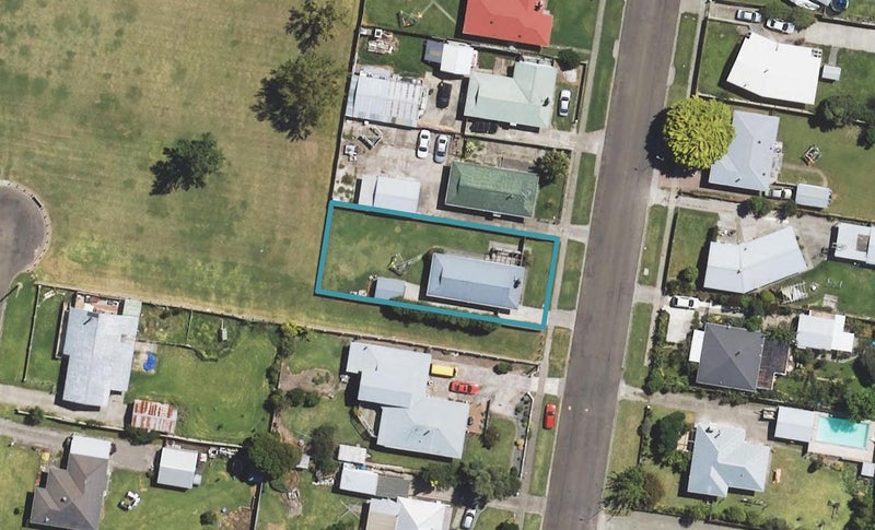 16 Newton Street, Outer Kaiti, Gisborne - Carousel 1