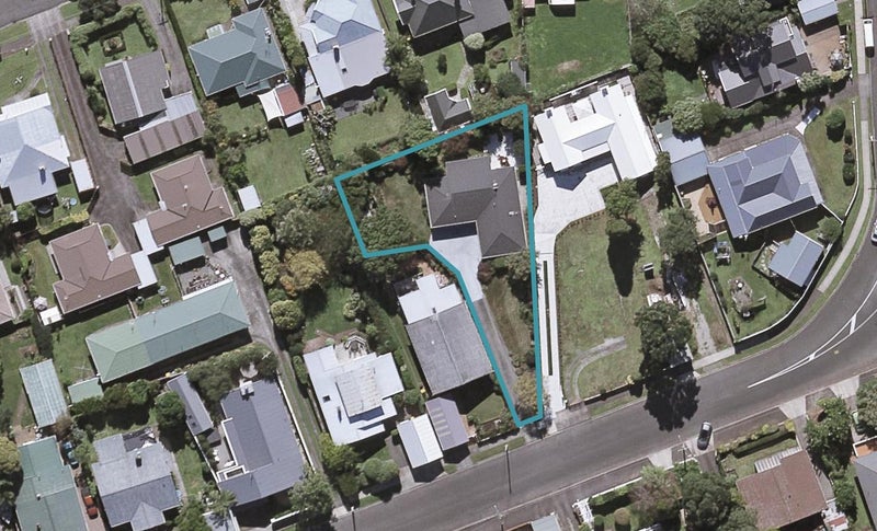 19A Holsworthy Road, Lower Vogeltown, New Plymouth - Carousel 1