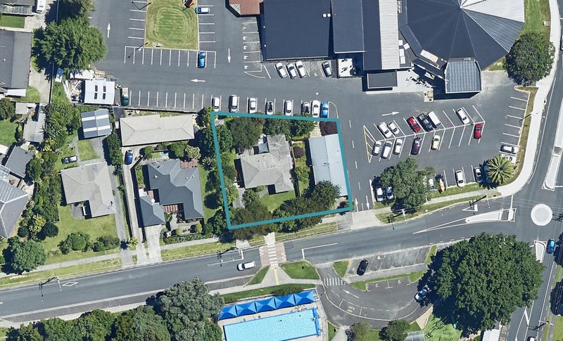 7 Sherwood Street, Otumoetai, Tauranga - Carousel 1
