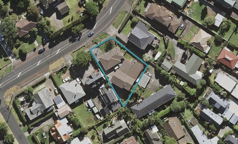 2/123 Campbell Road, One Tree Hill, Auckland - Carousel 1