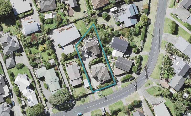 2/11 Kowhai Road, Mairangi Bay, Auckland - Carousel 1
