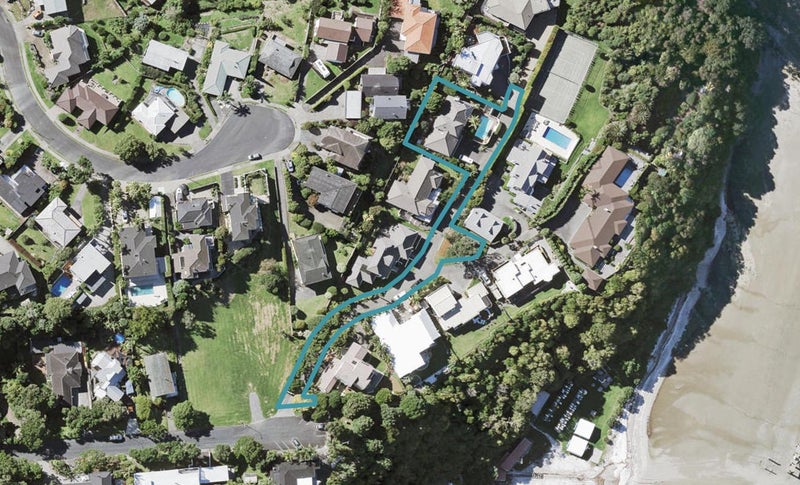 208 Sandspit Road, Shelly Park, Auckland - Carousel 1