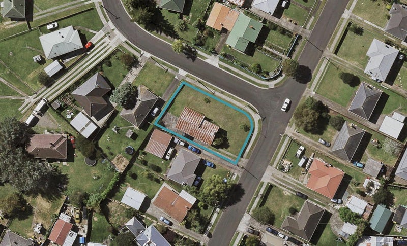 25 Awatere Street, Clover Park, Auckland - Carousel 1