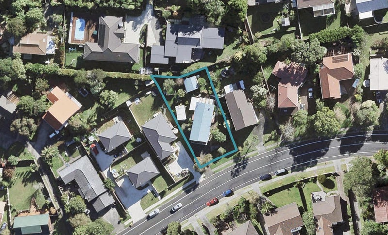 37 John Downs Drive, Browns Bay, Auckland - Carousel 1
