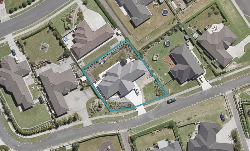 5 Jade Crescent, Timberlea, Upper Hutt - Carousel 1