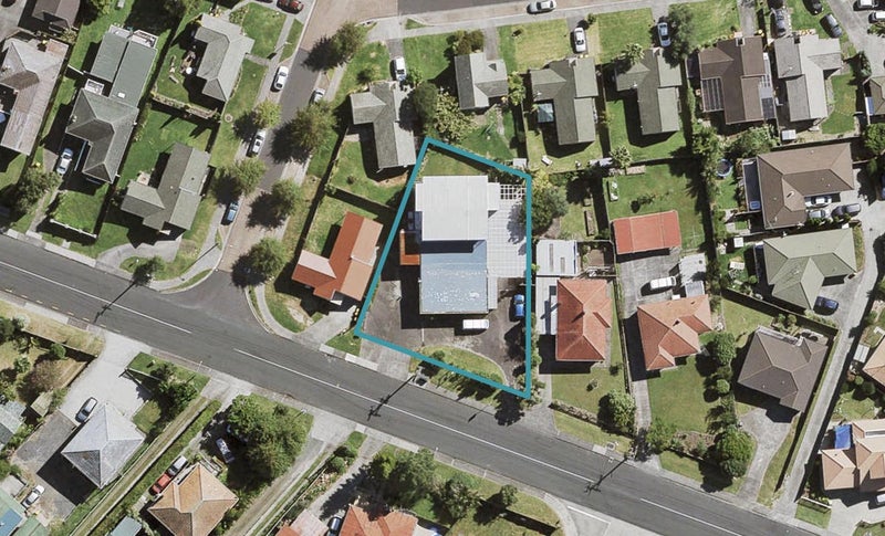 28 Awaroa Road, Sunnyvale, Auckland - Carousel 1